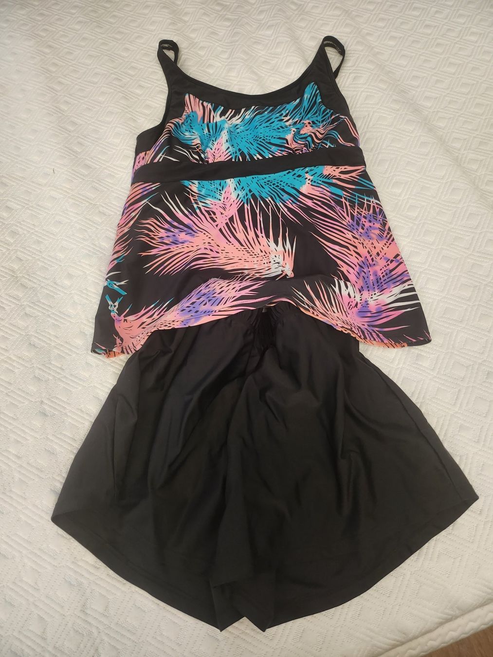 Costumi da bagno & Bikini: Sommerlicher Tankini mit Palmenmuster, Grösse 40 – Usato da Nebikon venduto da zesette
