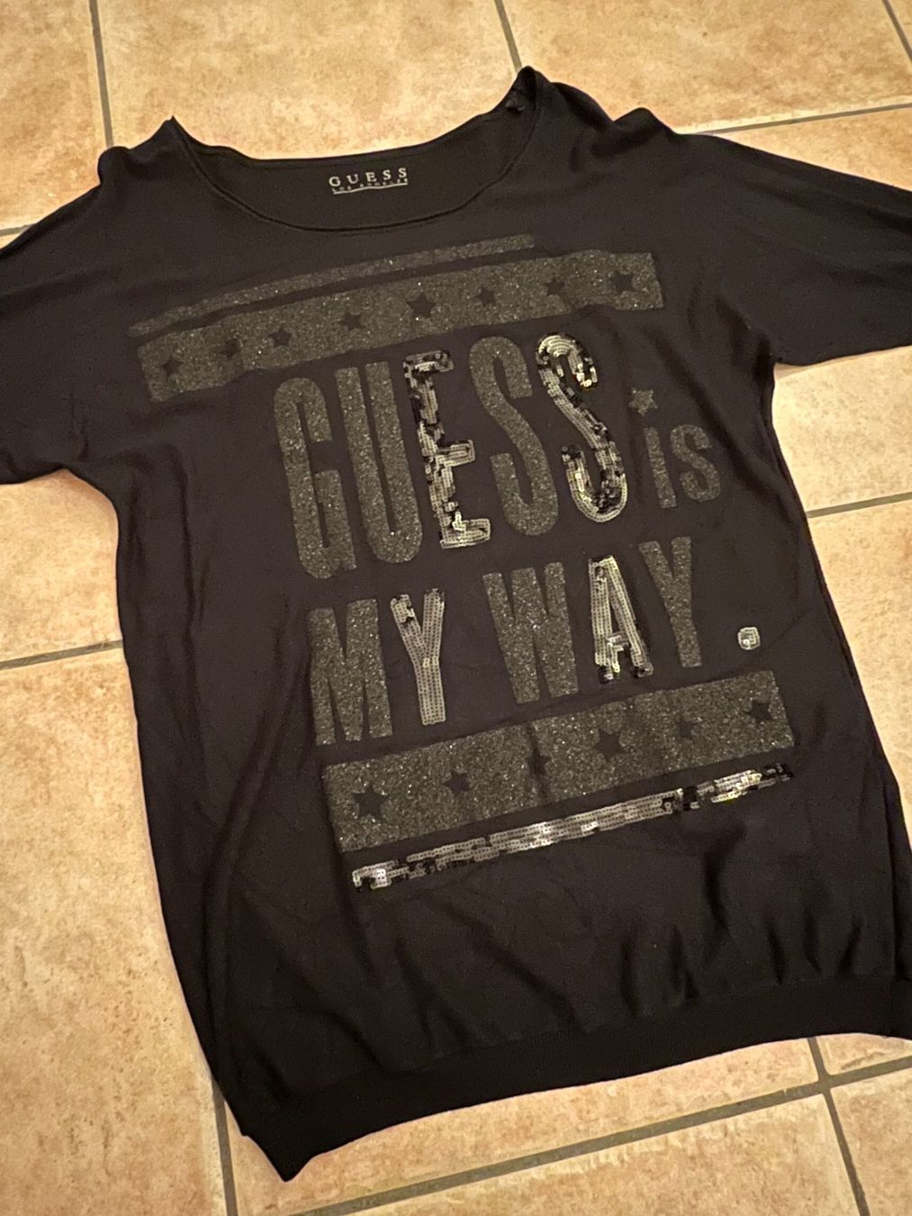 Pullover & Sweatshirts: Pull GUESS, neuf, taille S-M – Neu (gemäss Beschreibung) aus Chavornay von Petit_Biberli