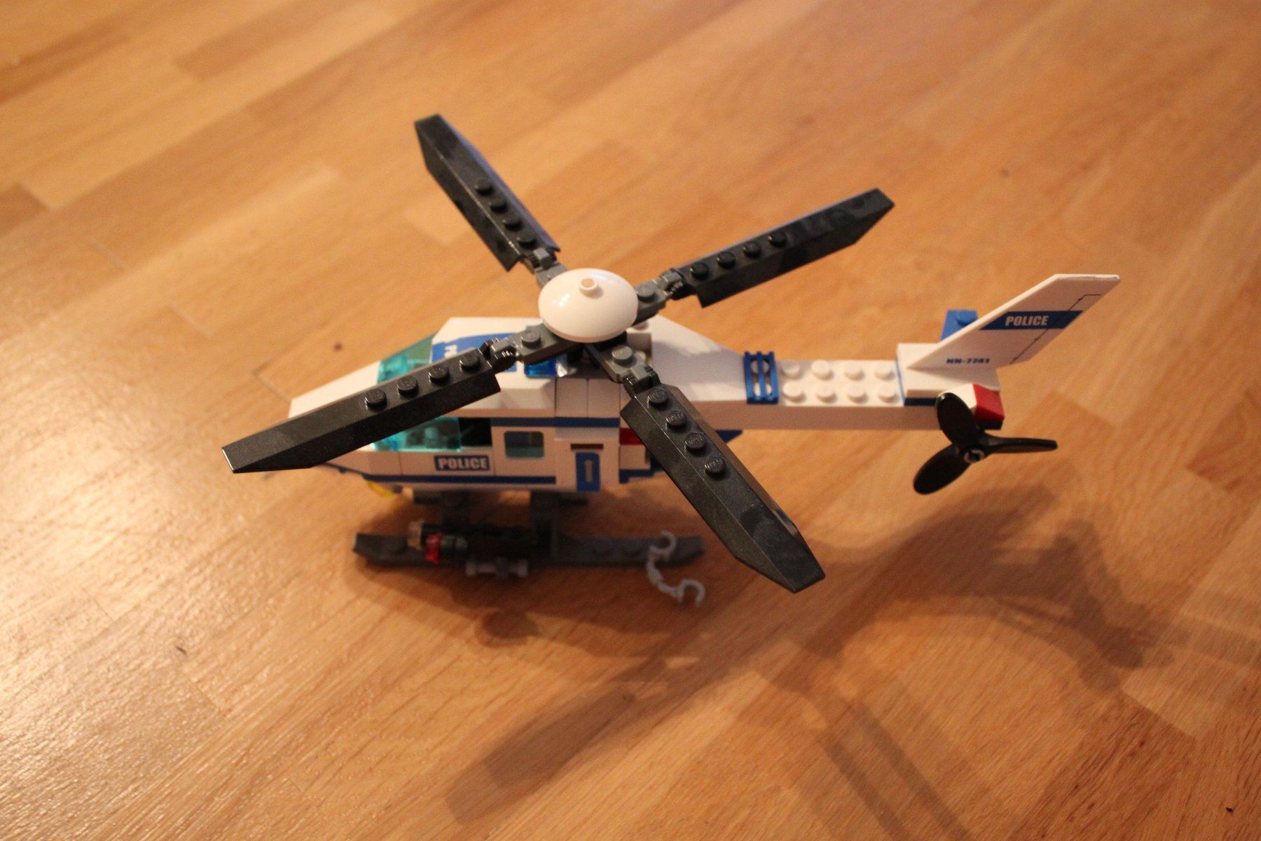 Lego Kit di costruzioni: Lego Polizei Hubschrauber 7741 – Usato da Mörschwil venduto da leg_yrn8