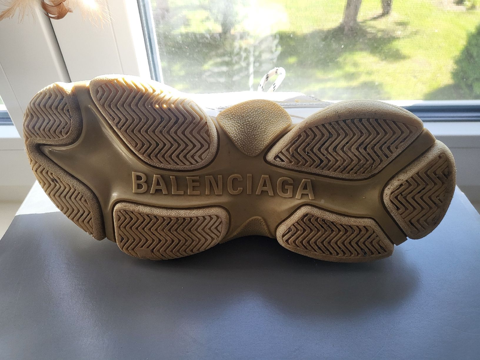 Balenciaga Scarpe da donna: Balenciaga Triple S Weiss Gr. 37 – Usato da Hagendorn venduto da mar_b8zk 2