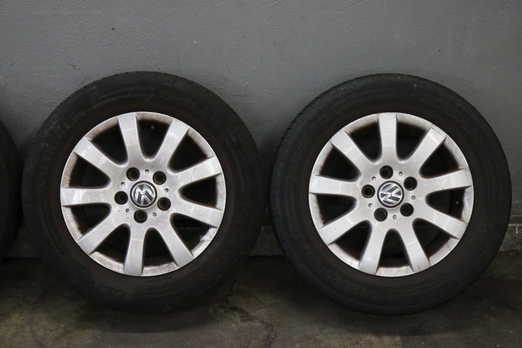 Volkswagen Pneus & Roues: VW Golf 5 Sommerräder – D'occasion à Huttwil par gropsuhu 1