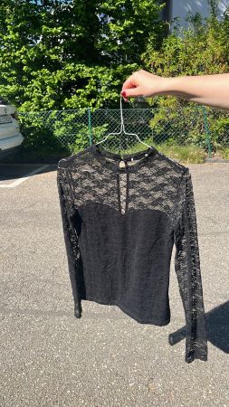 Schickes Spitzenoberteil, Grösse S, schwarz