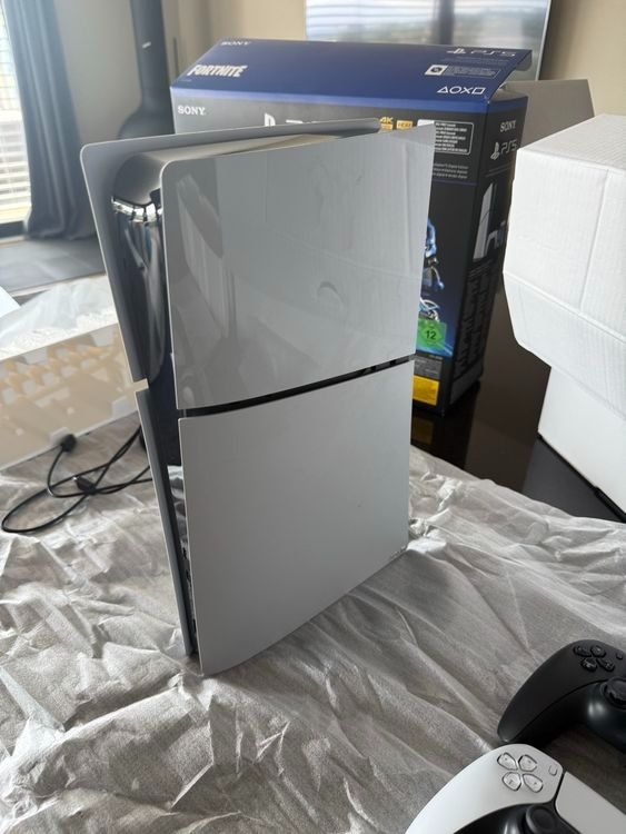 Sony Konsolen: Playstation 5 Digitale Version – Gebraucht aus Herzogenbuchsee von rog_s6gq