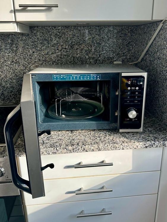 Microwave Samsung +Grill +Healthy cooking 23L MG23F301TCS