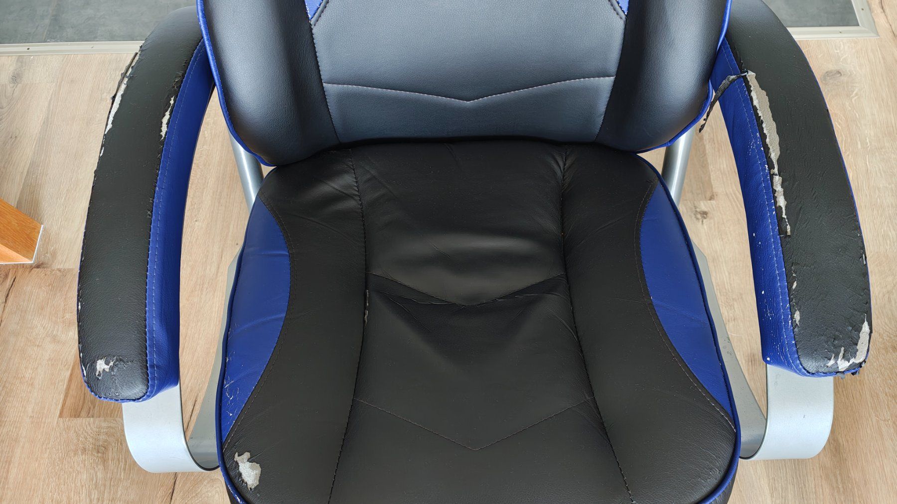 Poltrone: Fernsehsessel Leder mit Fusshocker blau/schwarz – Usato da Anglikon venduto da hyn_bt8x 3