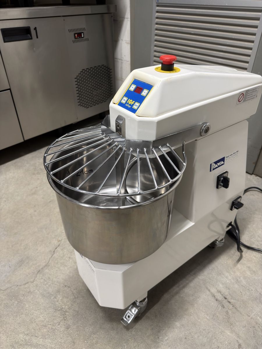 Appareils de cuisine: Teigknetmaschine  – D'occasion à Rupperswil par Tinka88