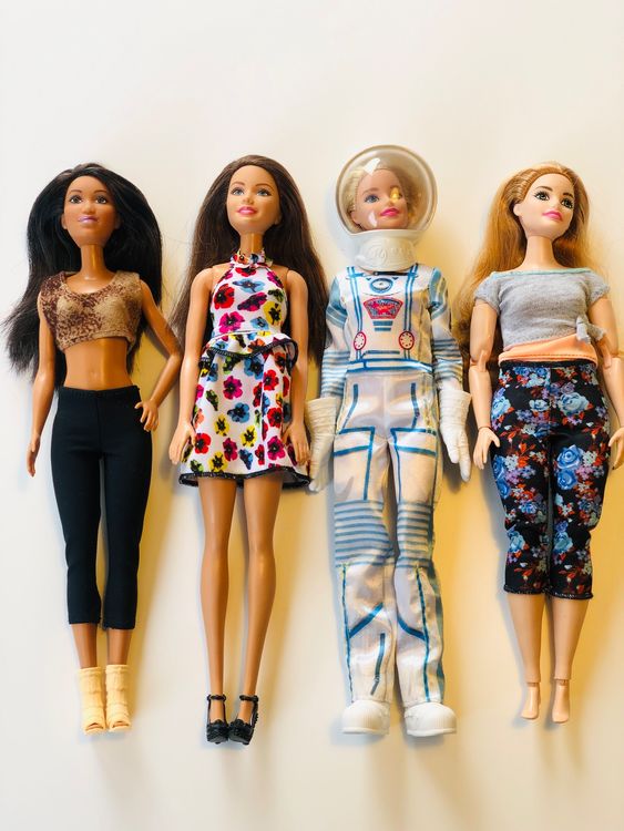 LOT DE 2 POUPEES BARBIE SPICE GIRLS TBE