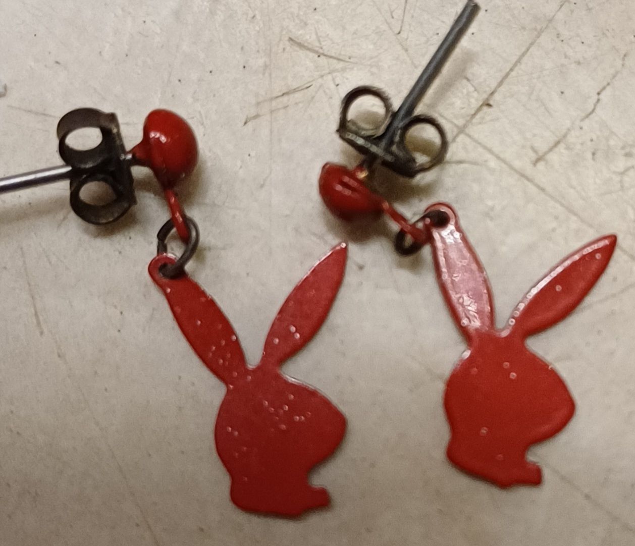 Orecchini pendenti & Orecchini a lobo: Playboy Hase Ohrringe – Usato da Merenschwand venduto da Brockinell 1