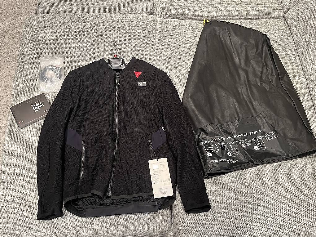 Giacche: Dainese D-Air Smart Jacket taille 52 - NEUVE – Usato da Veyrier venduto da jor_sw92 1
