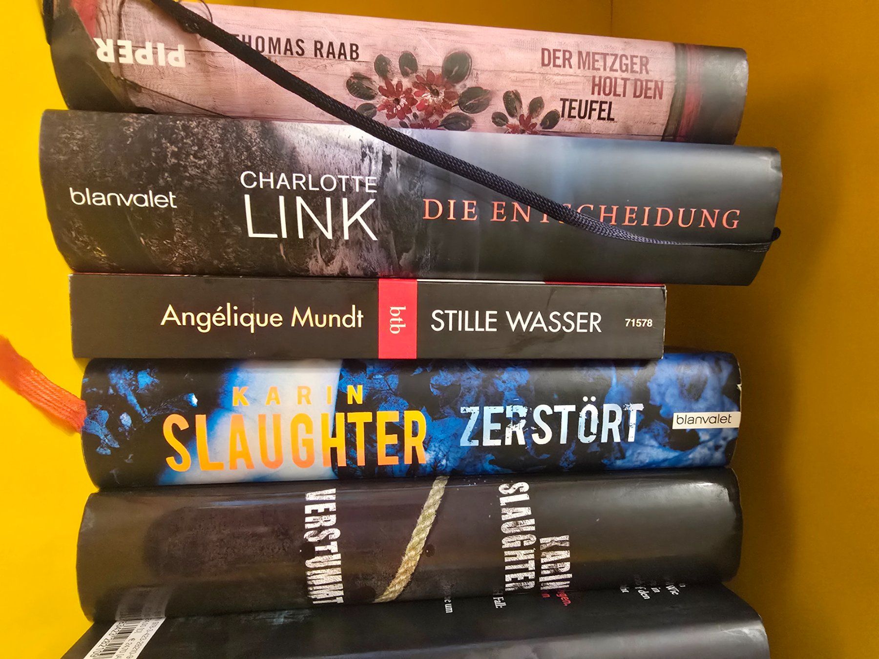 Libri: Krimiflohmarkt – Usato da Gutenswil venduto da evita.64 3