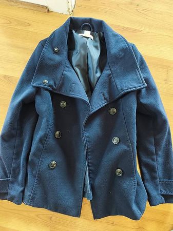 Praktisch ungetragene Jacke