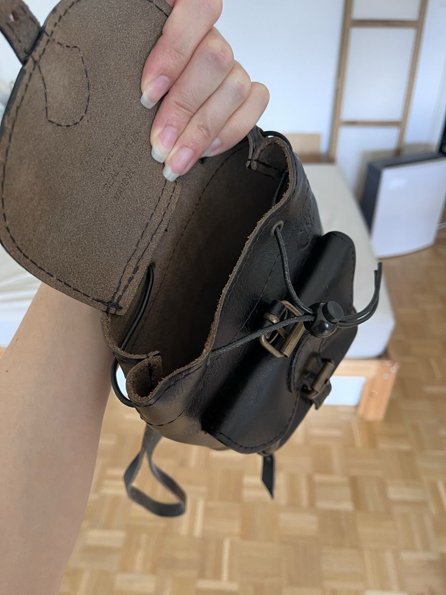 Zaini: Mini leather backpack handmade in Greece black new – Nuovo (secondo la descrizione) da Lausanne venduto da jen_jeon 3