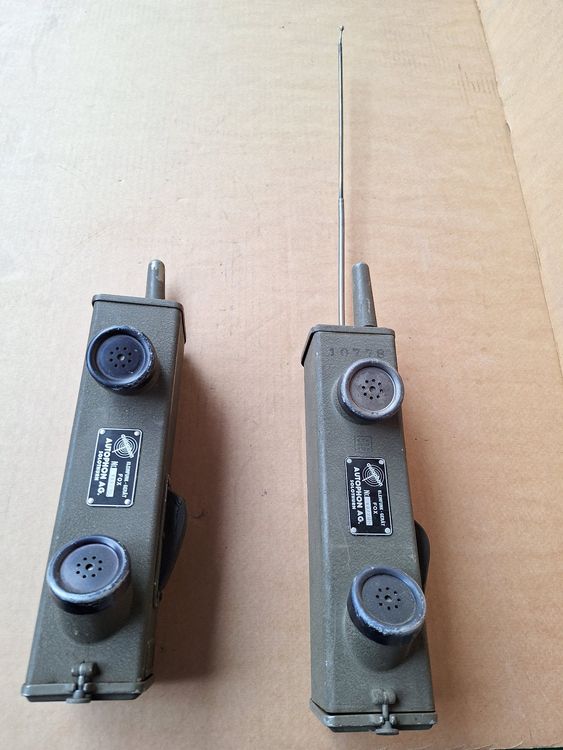 Militär Klein-Funkgerät SE-100 / Fox 2 Stk. | Kaufen auf Ricardo