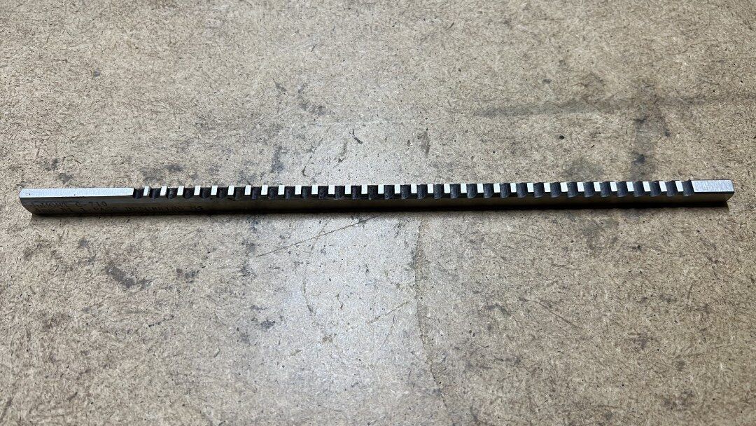 Altro per industria metallurgica: Dumont Stossräumnadel 4 mm – Usato da Zuchwil venduto da dragosmd-maschinen