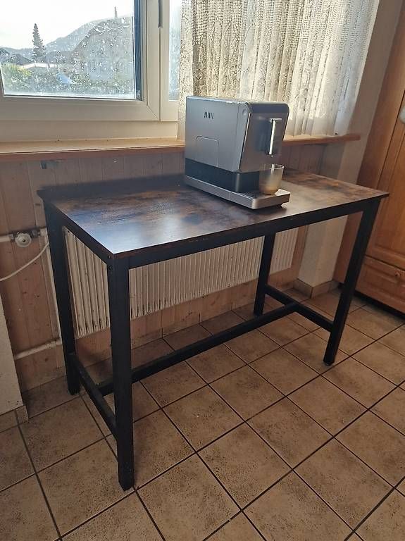 Tische: Bartisch mit Stühlen – Gebraucht aus bettlach von LH914