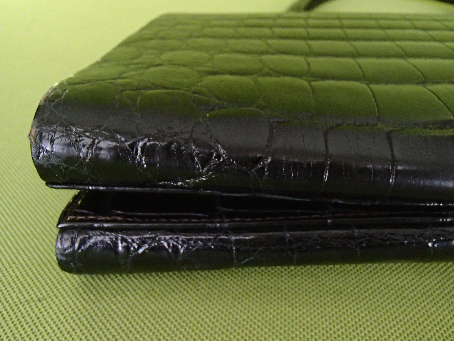 Borse da donna: schwarze Vintage Krokotasche 2 Fächer – Usato da Schöfflisdorf venduto da pullux 5