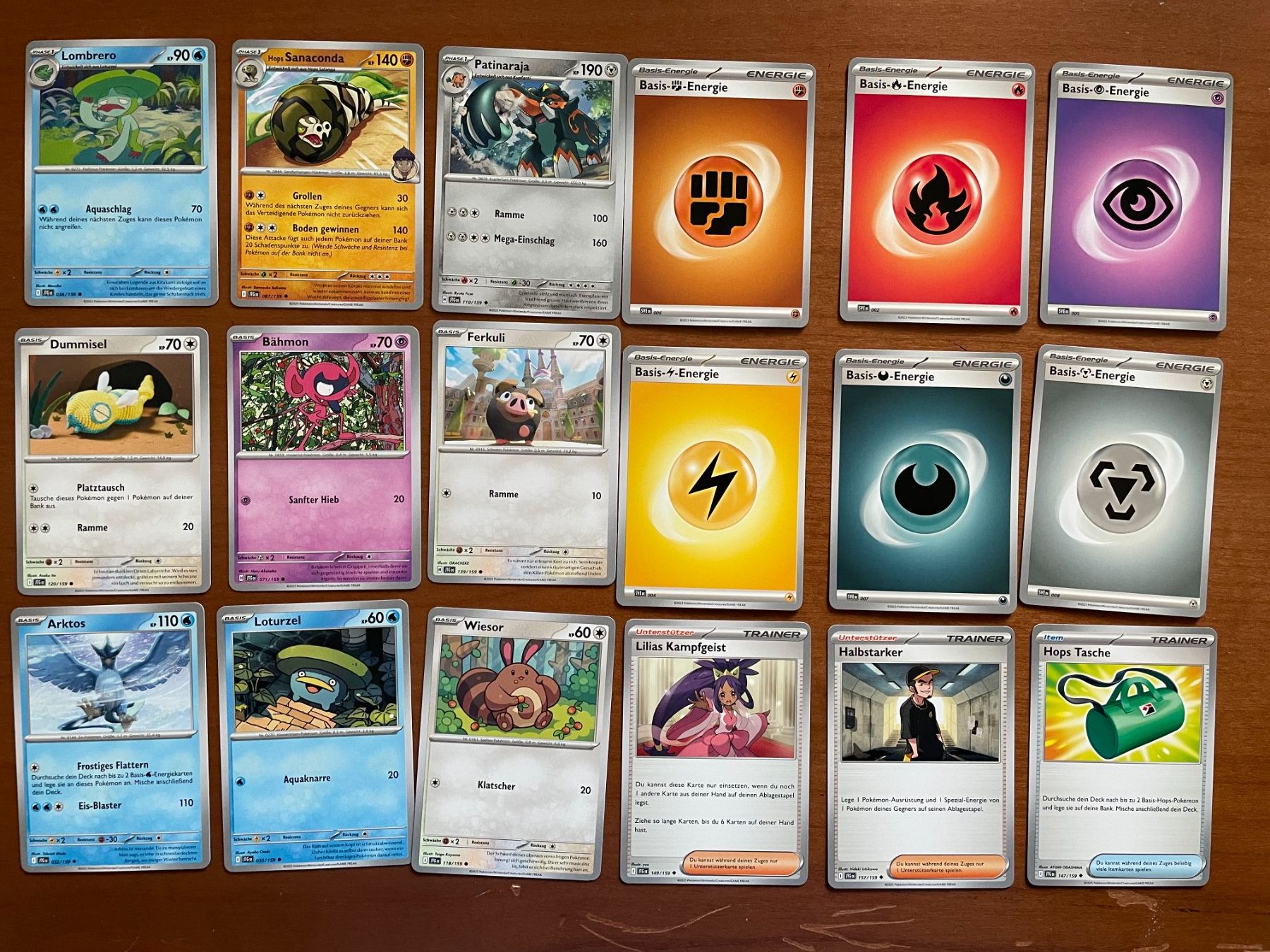 Pokémon Carte collezionabili: Pokemon Karten Set (Versand gratis) – Nuovo (secondo la descrizione) da Chur venduto da Angerson