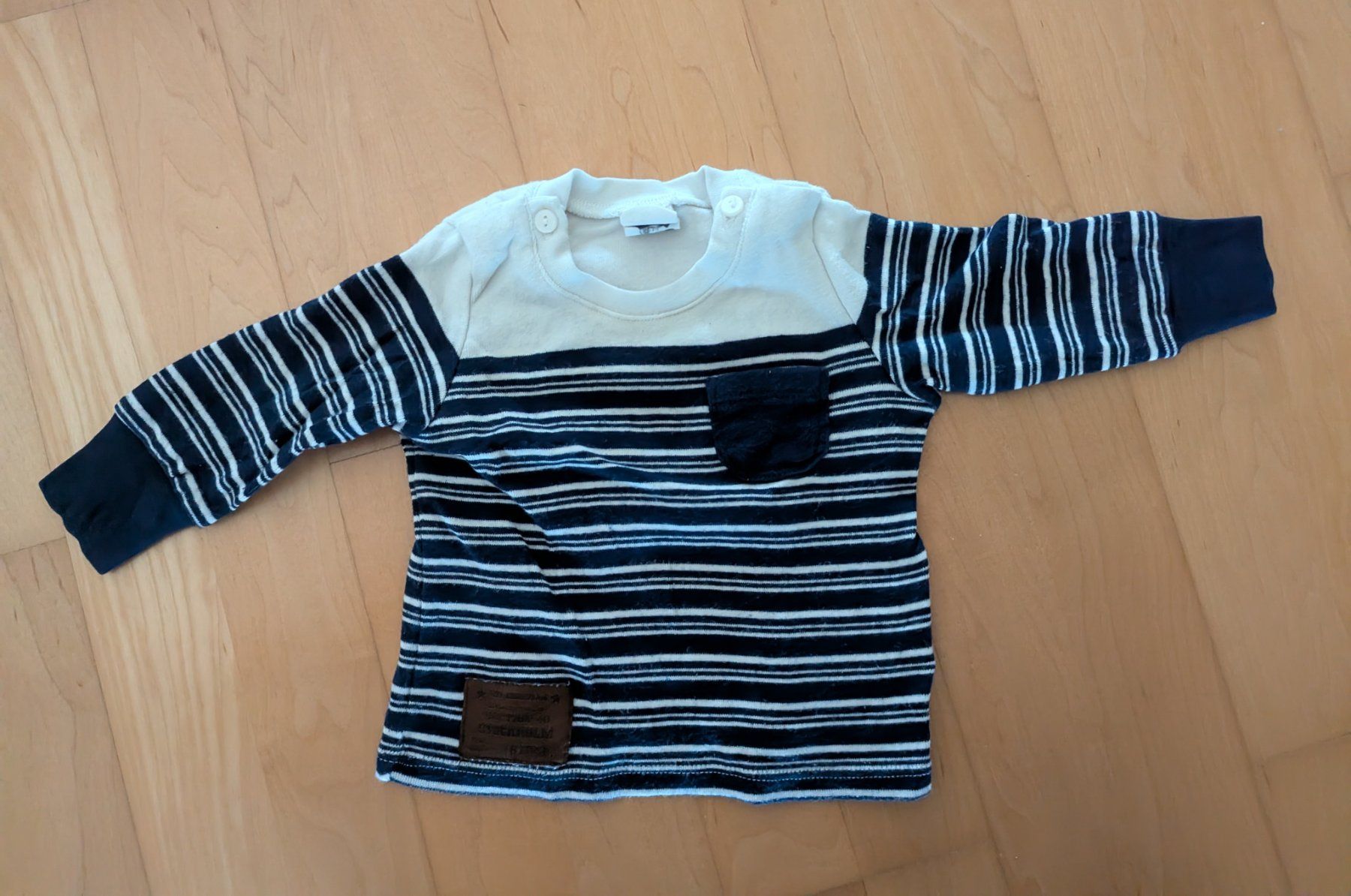 H&M Pullover & Sweatshirts: 2 Kinder Pullover gestreift Grösse 62 – Gebraucht aus Uster von matus.brlit 1