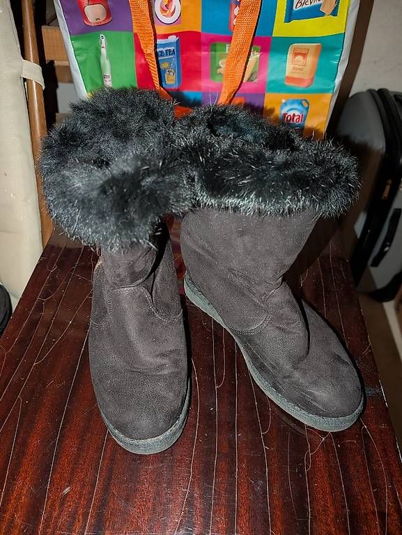 Scarpe da donna: Winter Kileabsatzstiefel – Usato da Uzwil venduto da J.S.Weisskopf 1