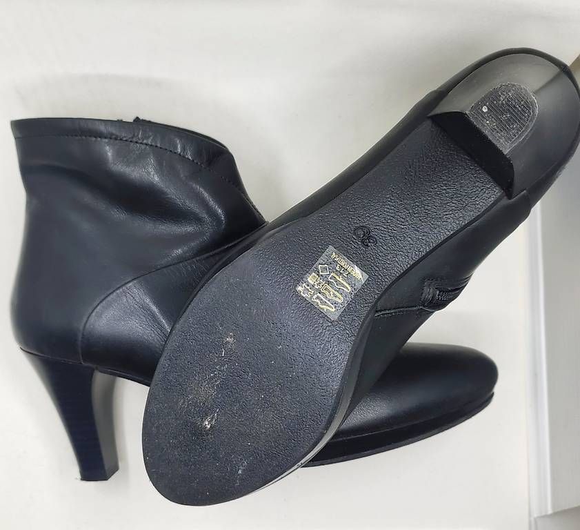 Scarpe da donna: Bottines en cuir noir, taille 39 – Usato da Villeneuve VD venduto da GREEDIX 1