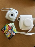 Instax MINI 11 + 50 Filme + Hülle - Sofortbildkamera - Weiss