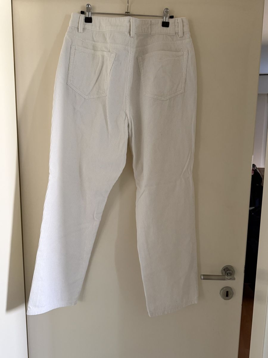 Pantaloni: Zara Cordhose weiss, ca. M – Usato da Oberwil BL venduto da eli_ql5t 1
