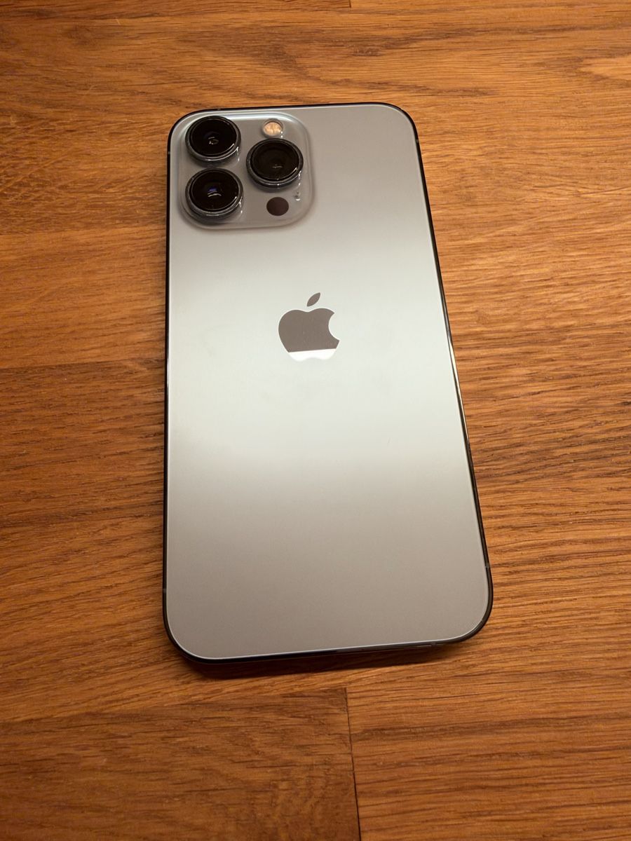 Apple Telefoni cellulari / Smartphones: Apple iPhone 13 Pro / 128 GB / mit Originalverpackung – Usato da Schenkon venduto da _vanessa_08 2