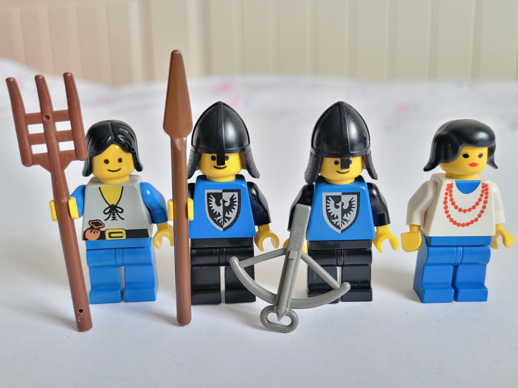 Lego Kit di costruzioni: 4 Lego Castle ritter figuren – Usato da La Tour-de-Peilz venduto da estelle69 1