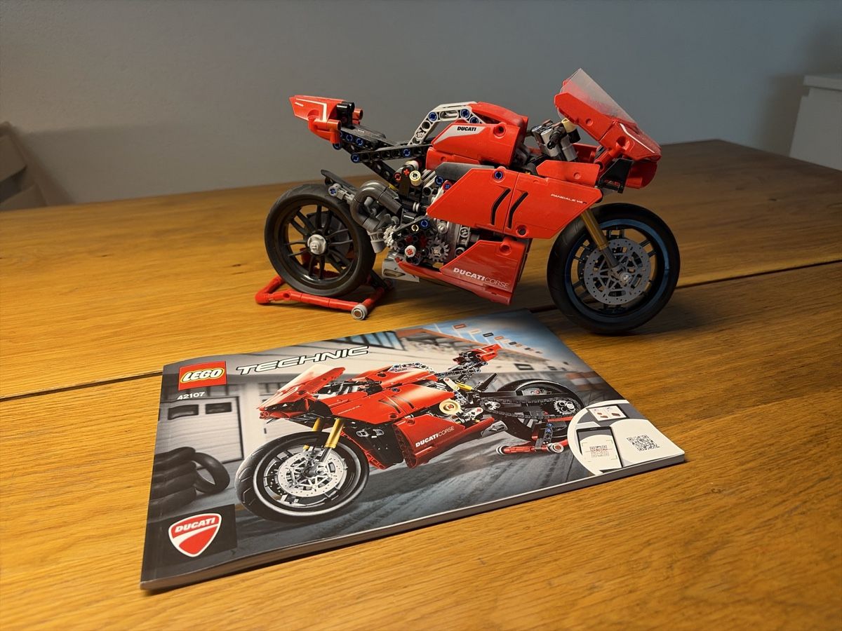 Lego Kit di costruzioni: LEGO Technic Ducati Panigale V4 R 42107 – Usato da Stetten AG venduto da gelb332 1