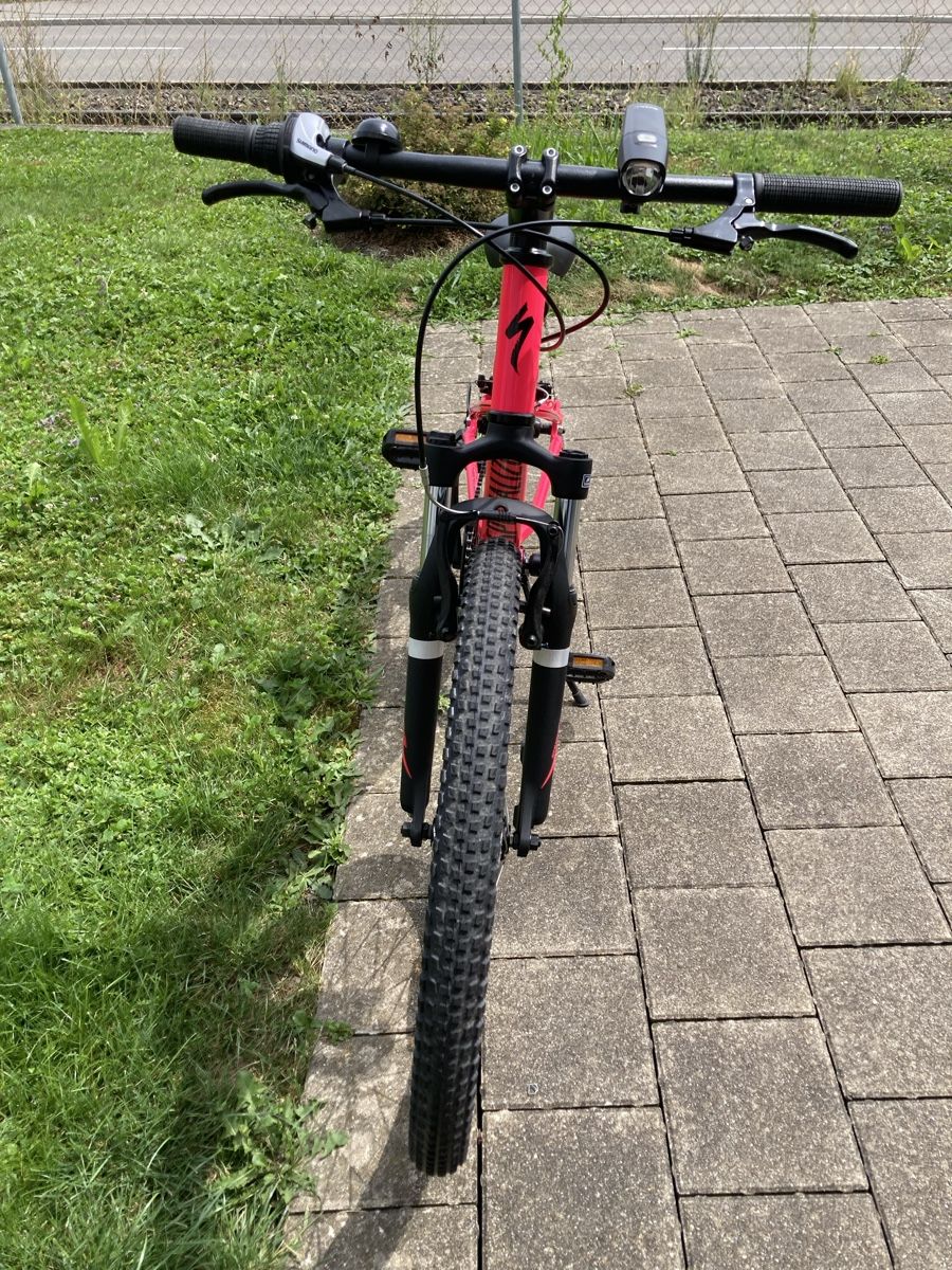 Specialized Vélos: Kindervelo 24 zoll pink/black – D'occasion à Beinwil am See par Matzeboy 3