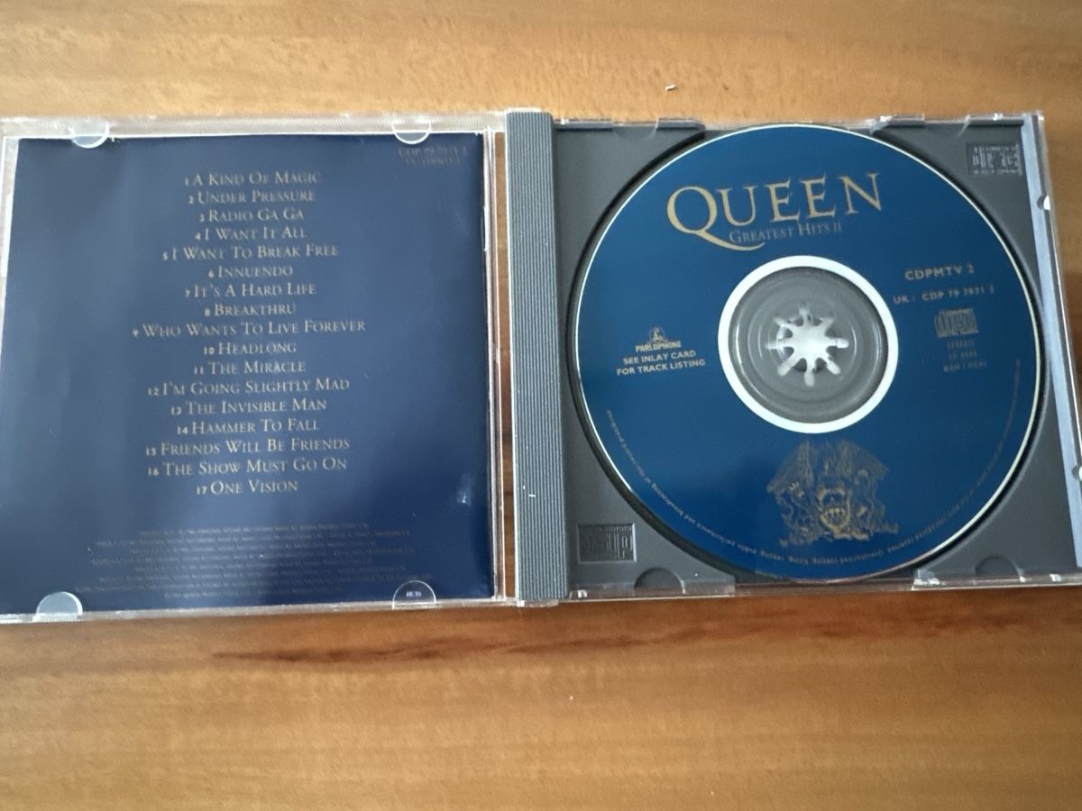 CD: Queen Greatest Hits II CD – Usato da Zürich venduto da Smarties13 2