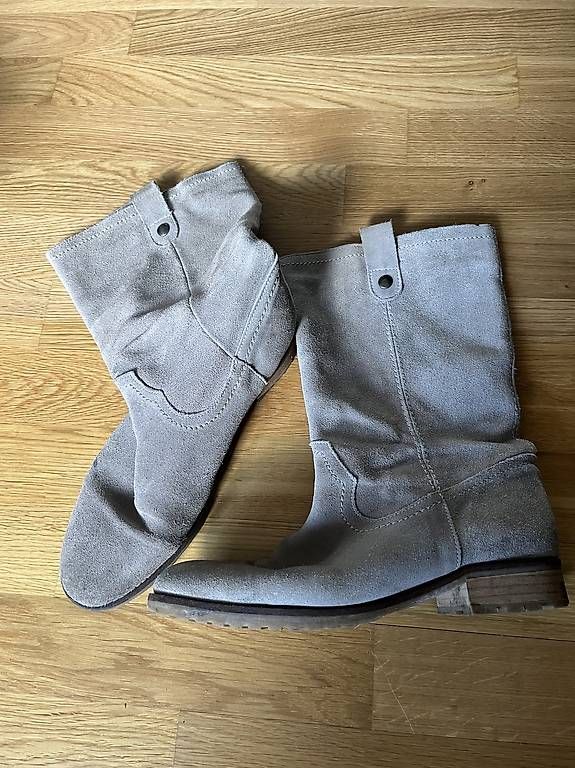 Scarpe da donna: Damen-Winterstiefel grau Grösse 42 – Usato da Zürich venduto da sus_n9fj 1