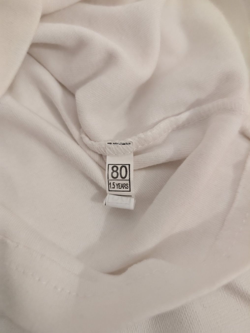 Blusen, T-Shirts & Tops: T-Shirt für Mädchen – Gebraucht aus Buchs ZH von nudle10 1