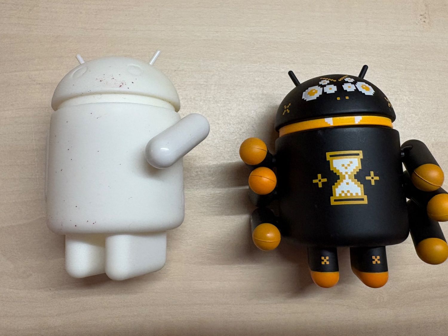 Statuette: Android Figuren 12 Stk. – Usato da Rümligen venduto da Sibill 3