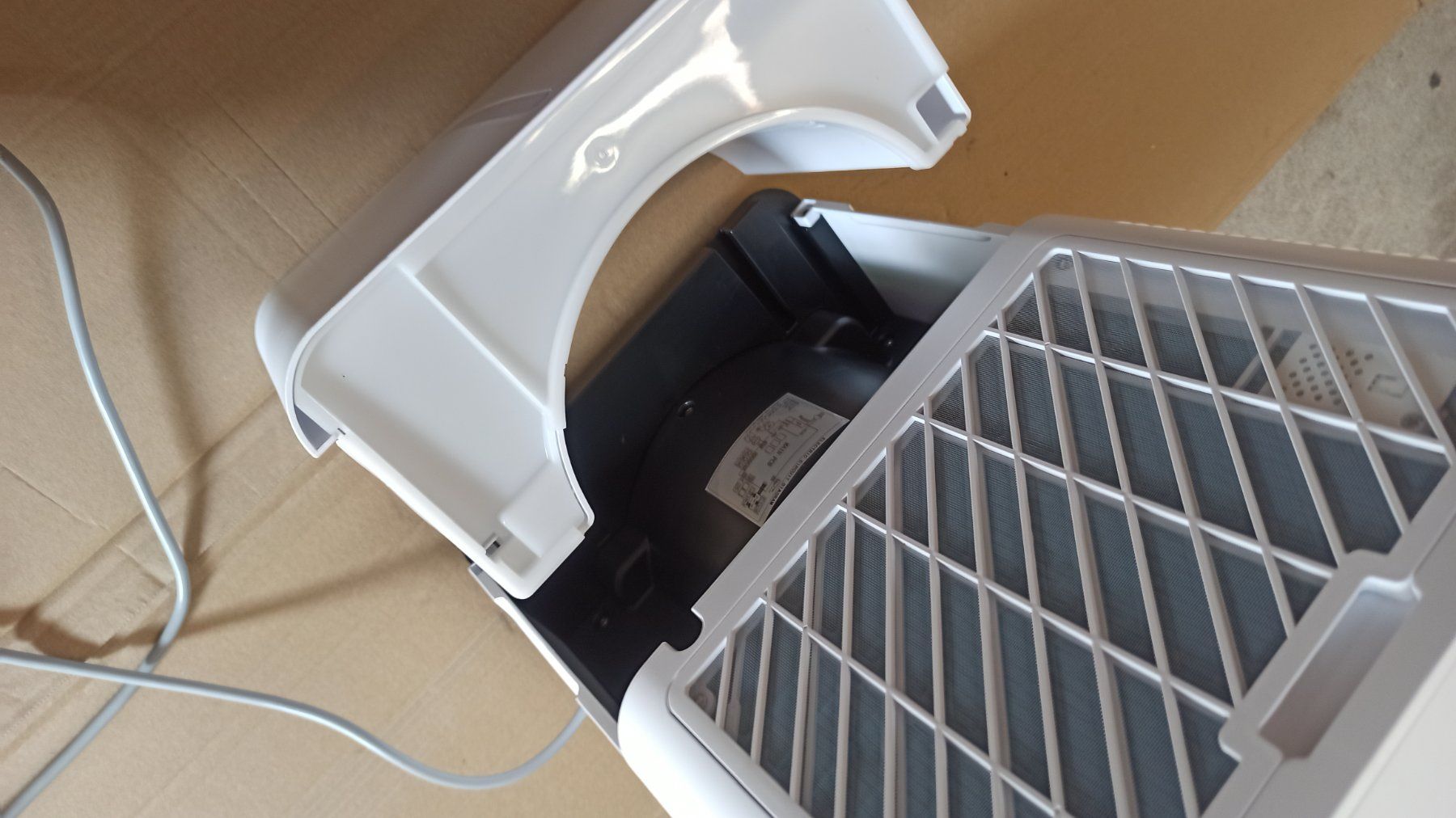 Deumidificatori: Dehumidifier 4L tank – Usato da Effretikon venduto da cha_w8ks 5