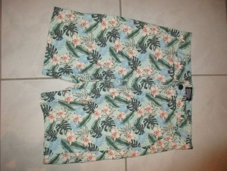 Aussiebum Chino-Shorts Blumenmuster hellgrün L *fabrikneu*