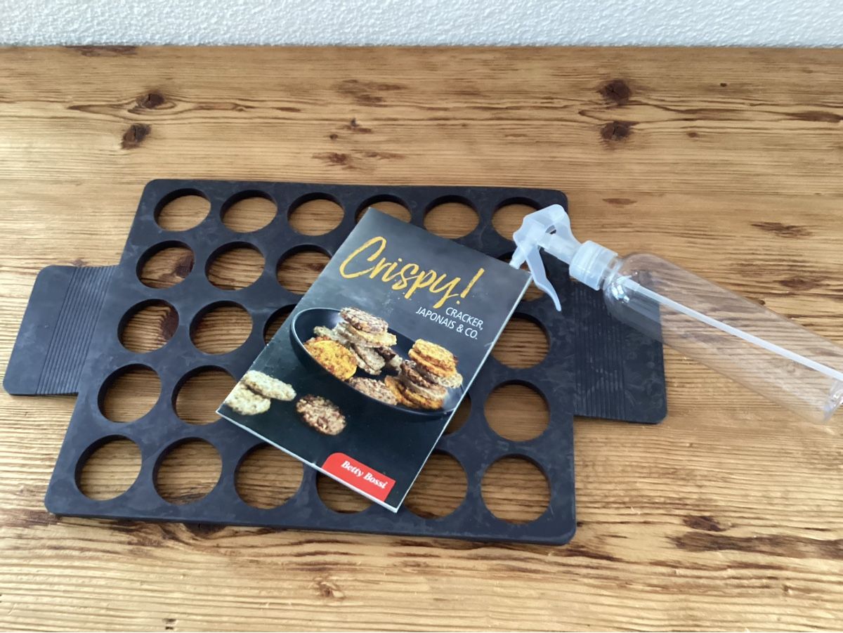 Betty Bossi Moules à gâteaux: Betty Bossi Crispy, Cracker, Backschblone – D'occasion à Wassen UR par SABDOM