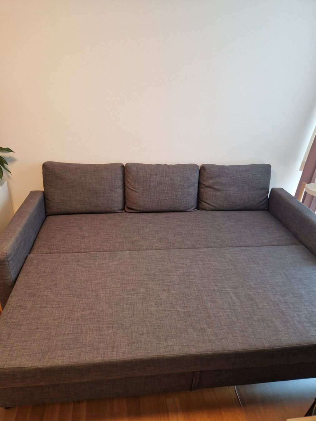 Ikea Divani: Ikea Friheten 3er-bettsofa, dunkelgrau – Usato da Bern venduto da jes_v96v 1