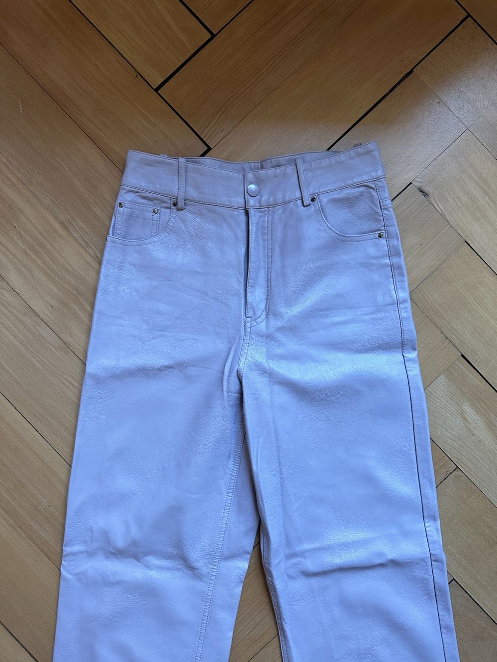 Zara Hosen: ZARA - Kunstleder Hose lila S – Gebraucht aus Zürich von Diazaio 1