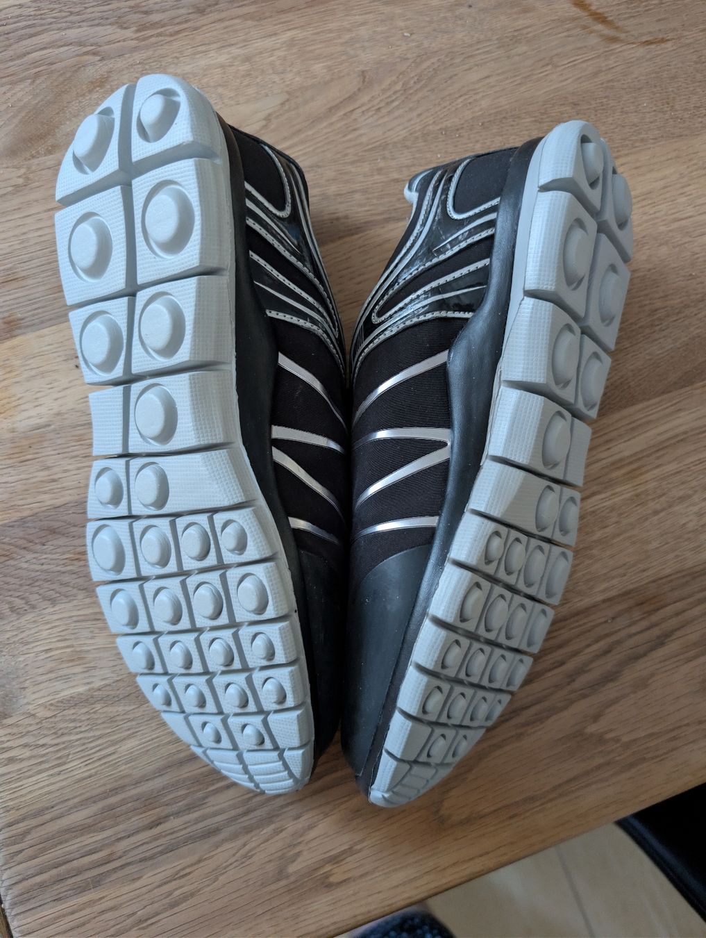 Chaussures hommes: Turnschuhe gr 43 NEU  – Neuf (Voir description) à Bern par berneroberlaenderin 3