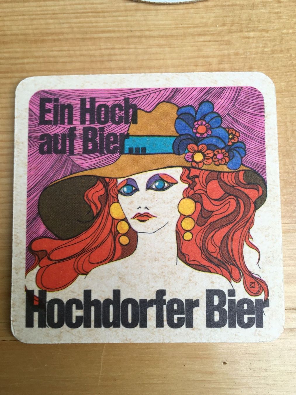 Tischwäsche: 28 alte Bierdeckel Die Bierteller der Schweizer Markenbiere – Gebraucht aus Wil SG von  8