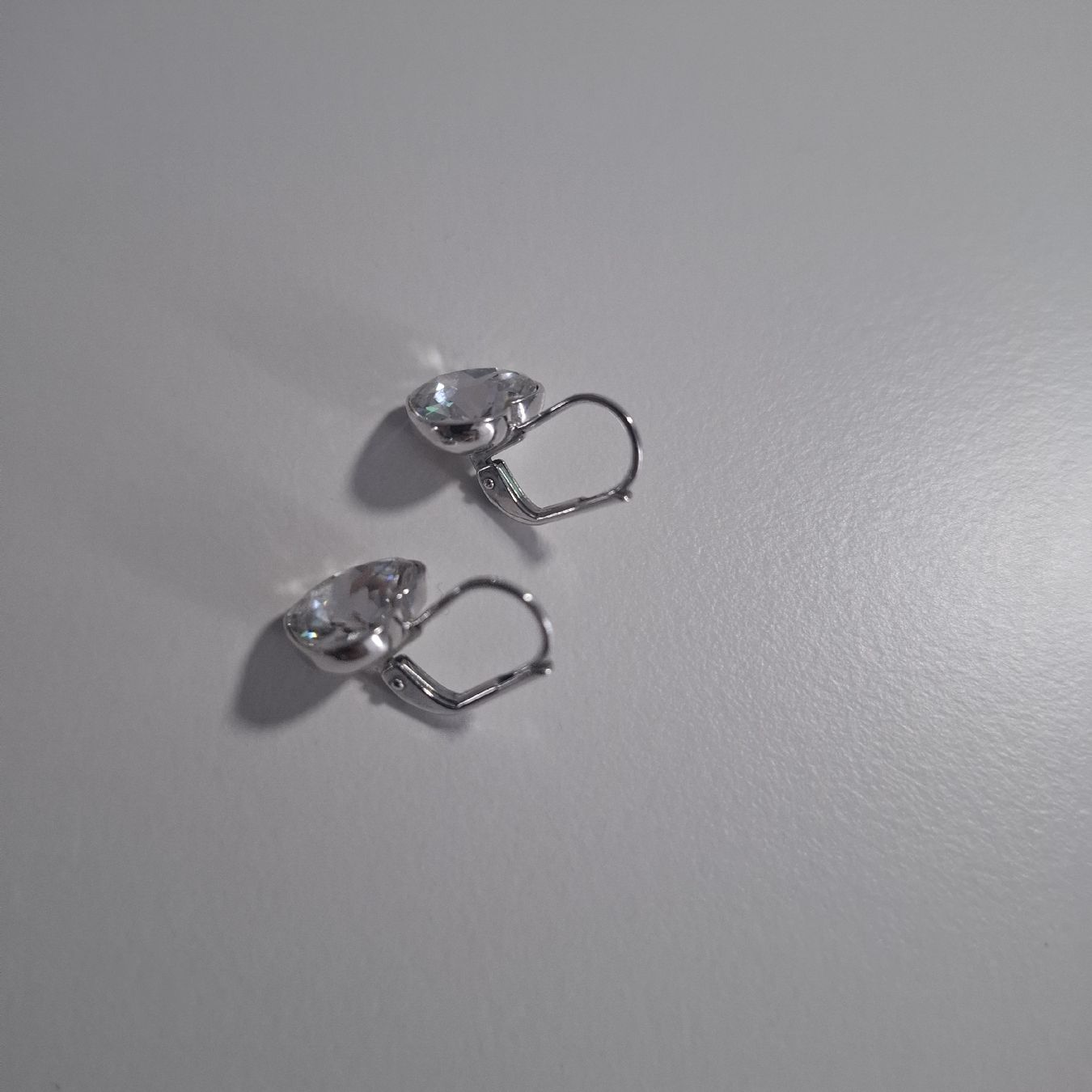 Swarovski Orecchini pendenti & Orecchini a lobo: Swarovski-  Ohrhänger Herzform silberfarben – Nuovo (secondo la descrizione) da Siebnen venduto da kar_gxl6 1