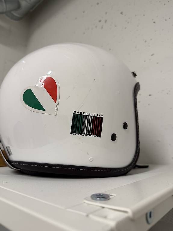 Helme & Visiere: Original Vespa Helm – Gebraucht aus Chur von and_v58z