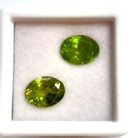 2x Péridots ovales 9x7 mm - Valeur 470.- Fr