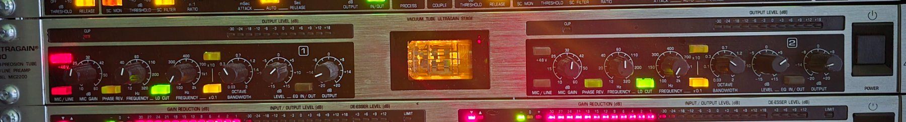 Behringer Strumenti musicali: Behringer Ultragain Pro MIC2200 – Usato da Biberist venduto da Stanley...
