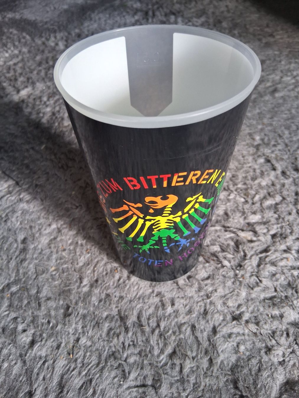 Contenitori & Simili: DIE TOTEN HOSEN    TRINKBECHER – Usato da Wetzikon ZH venduto da Ramones01 1