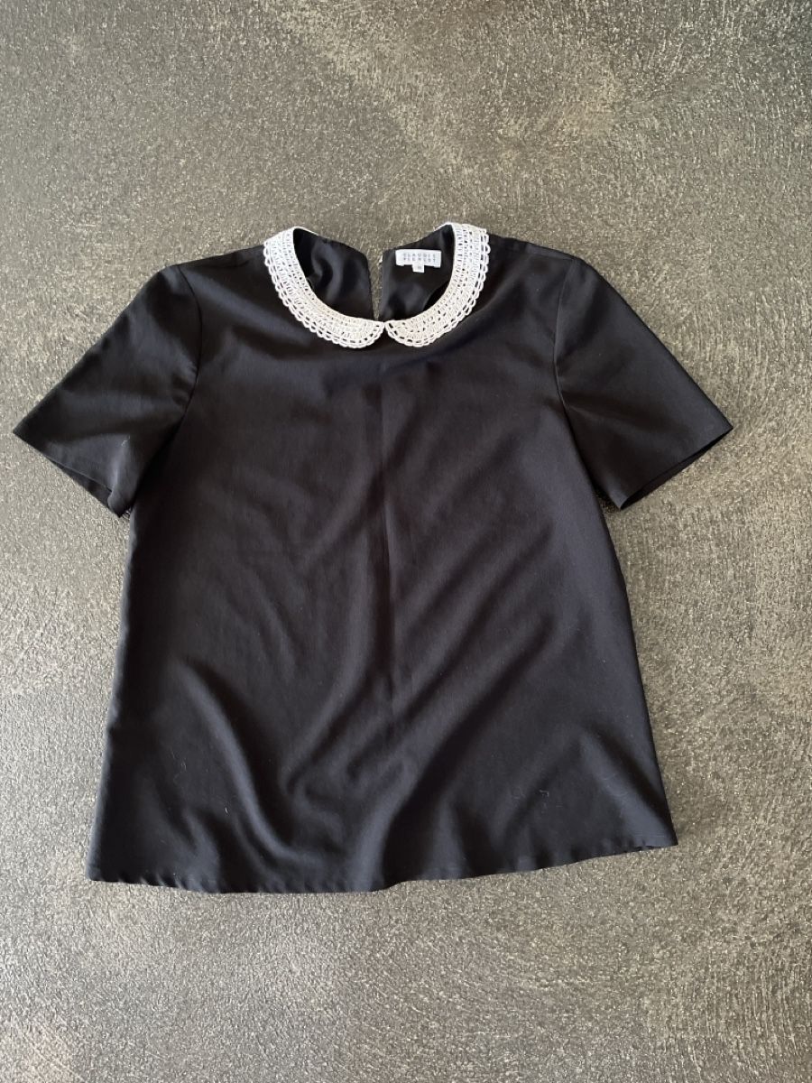 Claudie Pierlot Camicette: Claude Pierlot black lace collar size 36 – Nuovo (secondo la descrizione) da Colombier NE venduto da Rain..