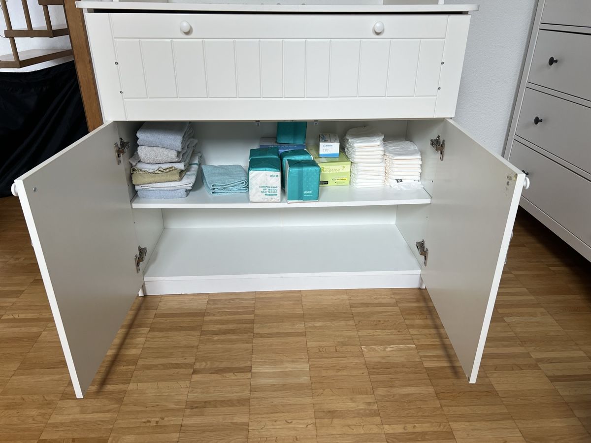 Wickeltisch & Zubehör: Changing Table with Storage. White. – Gebraucht aus Watt von rmt07 4