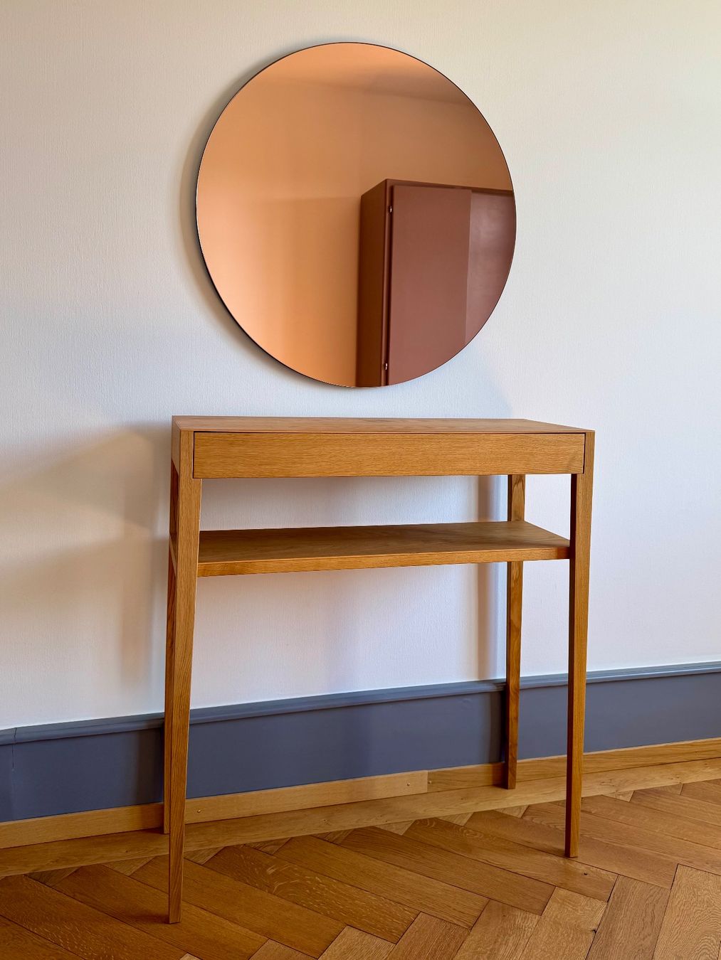 Tische: Eleganter Designer Konsolentisch in Eiche – Gebraucht aus Bern von jensstr1979 1
