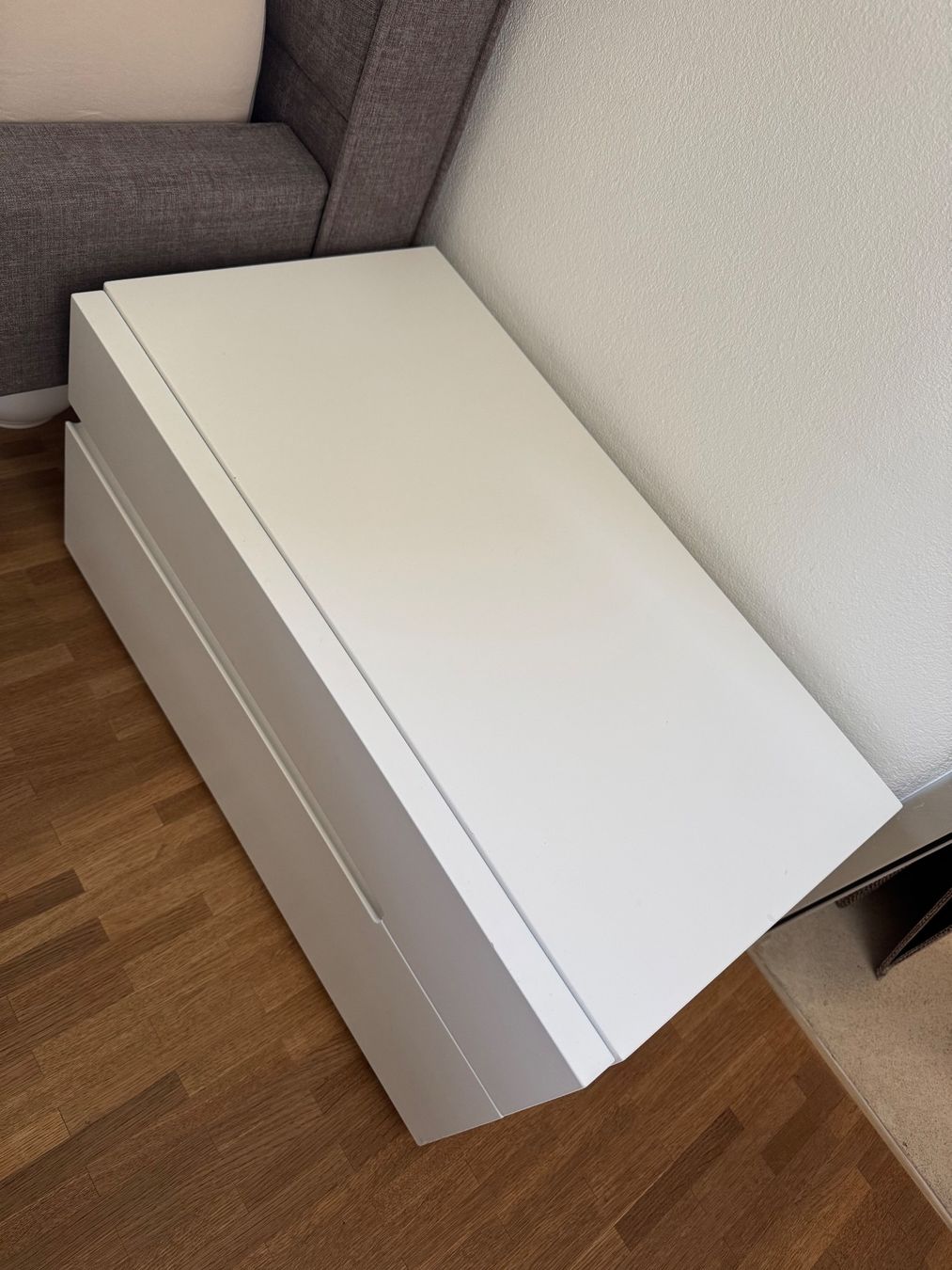 Tables de nuit: Nachttisch mit zwei Schubladen – D'occasion à Zürich par Saskia125 7